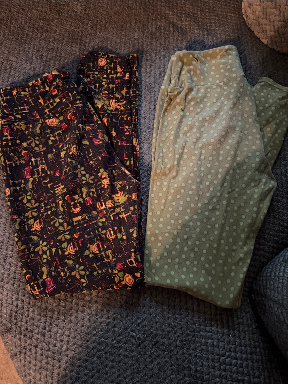 OS Women’s Green Polka Dot & Corresponding Floral Leggings